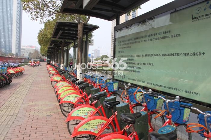 2015年3月底中天官河锦庭项目周边公共自行车租借点
