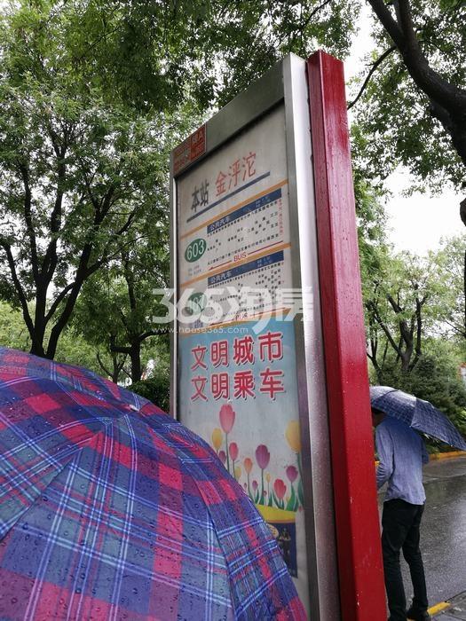 曲江千林郡周边公交站牌（拍摄于2017.8.06）
